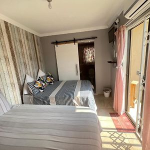 Bed and Breakfast Oteng Lifestyle Bnb à Rustenburg Exterior photo