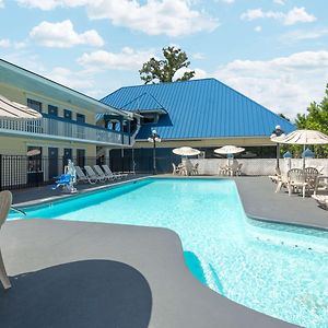 Days Inn By Wyndham Savannah Airport Exterior photo