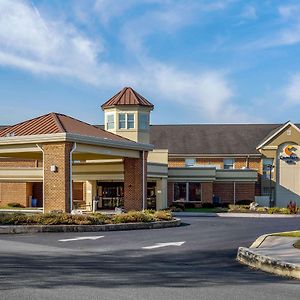 Comfort Inn Lancaster At Rockvale Smoketown  Exterior photo