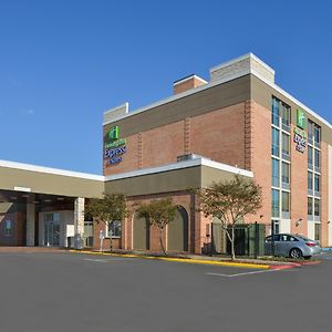 Holiday Inn Express & Suites - Shreveport - Downtown By Ihg Exterior photo