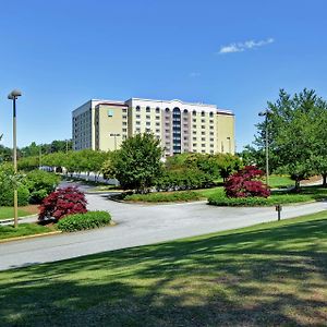 Embassy Suites Greenville Golf Resort&Conference Center Exterior photo