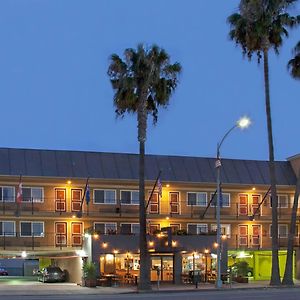 Travelodge By Wyndham Culver City Los Angeles Exterior photo