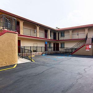 Econo Lodge Long Beach I-405 Exterior photo