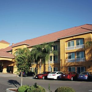 Hotel La Quinta By Wyndham Fowler Exterior photo