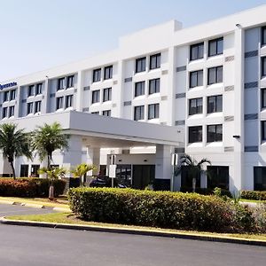 Holiday Inn Express Hotel & Suites Miami - Hialeah By Ihg Exterior photo