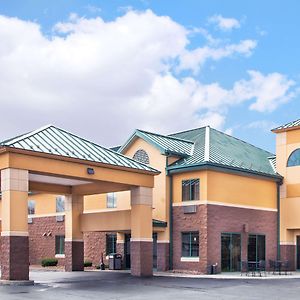 Days Inn By Wyndham Brewerton/ Syracuse Near Oneida Lake Exterior photo