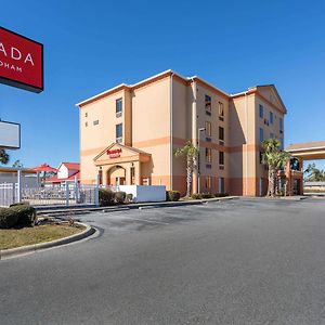 Hotel Ramada By Wyndham Panama City Exterior photo