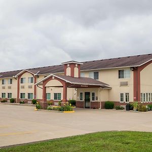 Hotel Super 8 By Wyndham Mt. Carmel Il à Mount Carmel Exterior photo