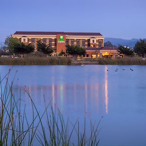 Holiday Inn Express At Monterey Bay, An Ihg Hotel Seaside Exterior photo