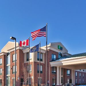 Holiday Inn Express & Suites Detroit - Novi By Ihg Exterior photo