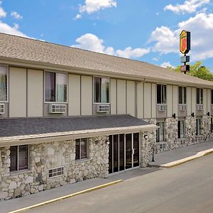 Hotel Super 8 By Wyndham Sturgeon Bay Exterior photo