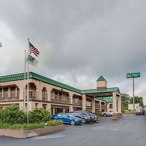 Quality Inn Mt. Pleasant Mount Pleasant Exterior photo