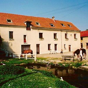 Maison de 7 chambres avec jardin clos et wifi a Viarmes Exterior photo