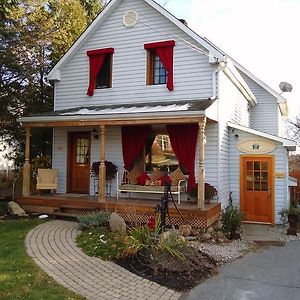 Auberge Old Chelsea Exterior photo