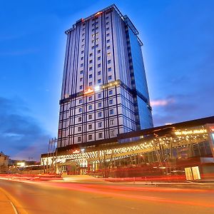 Hotel Tryp By Wyndham Istanbul Basin Ekspres Exterior photo