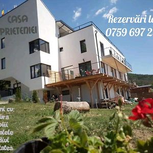 Appartement Casa Prieteniei - Apartament Cu Terasa - 3 Km Piatra Neamţ Exterior photo