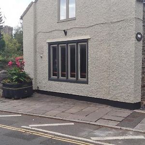 Appartement Charming 1-Bed Loft In Caerleon à Newport  Exterior photo