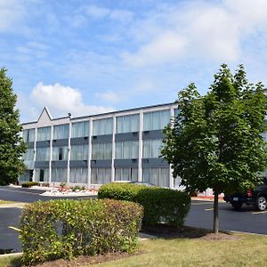 Hotel Baymont By Wyndham - Chicago - Addison - O'Hare Exterior photo