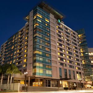 Embassy Suites Los Angeles Glendale Exterior photo