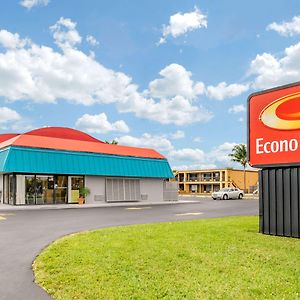 Econo Lodge North North Fort Myers Exterior photo