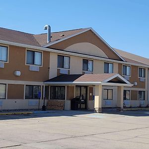 Travelodge By Wyndham Fargo Exterior photo