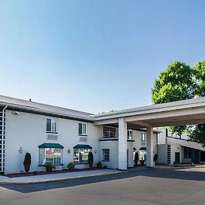 Quality Inn&Suites Des Moines Urbandale Exterior photo