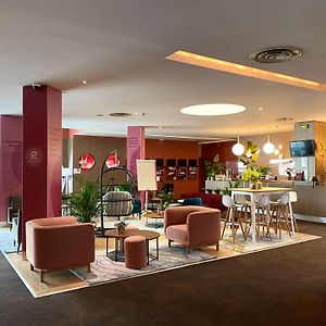 Hotel Best Western Plus Paris Saclay  Exterior photo