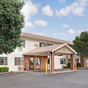 Hotel Super 8 By Wyndham West Memphis Exterior photo