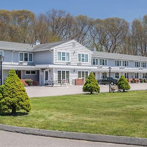 Rodeway Inn Waterford - New London Exterior photo