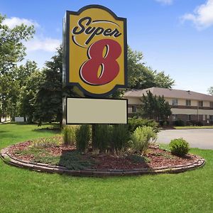 Hotel Super 8 By Wyndham Whitewater Wi Exterior photo