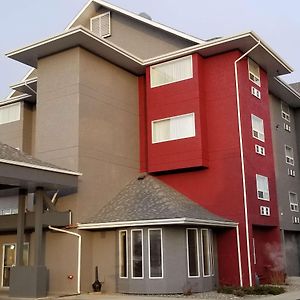 Surestay Plus Hotel By Best Western Lethbridge Exterior photo