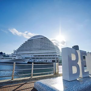 Kobe Meriken Park Oriental Hotel Exterior photo