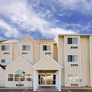 Microtel Inn&Suites by Wyndham Prairie du Chien Exterior photo