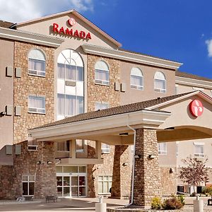 Motel Ramada By Wyndham Lac La Biche Exterior photo