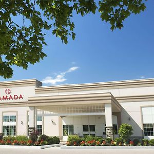 Hotel Ramada By Wyndham Trenton Exterior photo