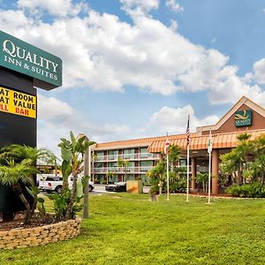 Quality Inn & Suites Tarpon Springs South Exterior photo