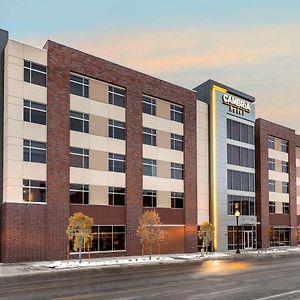 Cambria Hotel Omaha Downtown Exterior photo