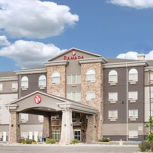 Hotel Ramada By Wyndham Olds Exterior photo