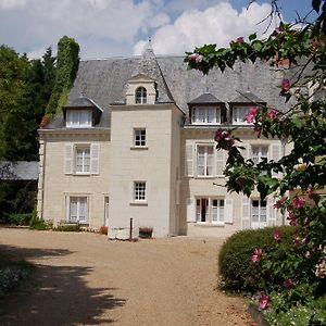 Hotel Logis Manoir De La Giraudière à Beaumont-en-Véron Exterior photo