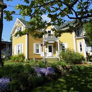 À L'Ancestrale B&B Magog Exterior photo