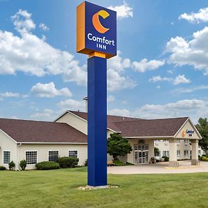 Comfort Inn Dyersville Near The Field Of Dreams Exterior photo