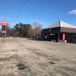 Oyo Hotel Brownwood Hwy 67 Exterior photo