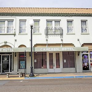 OYO Cameron Historic Hotel Brownsville I-69E Exterior photo