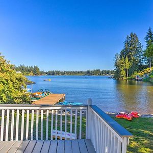 Villa Lakeside Lacey Gem With Fire Pit And Private Dock Exterior photo