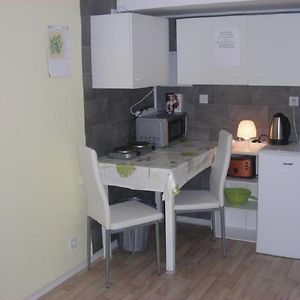 Appartement Kleine Fewo Zentral Gelegen à Kuenzell Exterior photo