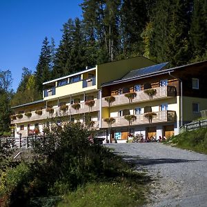 Hotel Gasthof Kaeferhube à Murau Exterior photo