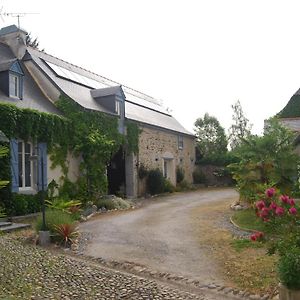 Bed and Breakfast La Ferme aux Fleurs à Ossun Exterior photo