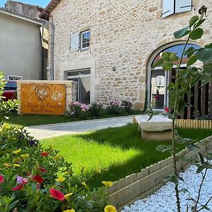 Bed and Breakfast La Grange Des Frangines à Saint-Amour  Exterior photo