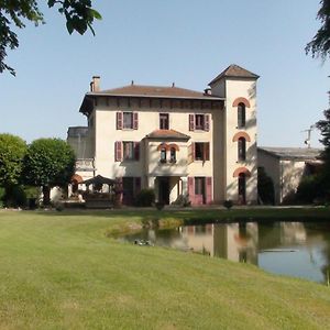 Bed and Breakfast Domaine de Marchal à Celles-Sur-Durolle Exterior photo