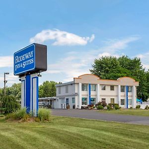 Rodeway Inn & Suites New Paltz- Hudson Valley Exterior photo